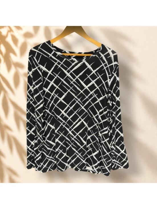 Tops - Unbranded Blouse Women M Medium Black Geometric Long Sleeve Round Neck Casual